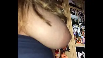 Titten hüpfen in HD