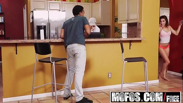 Mofos - Latina Sex Tapes - Michelle Taylor - Betrug Latina Freak