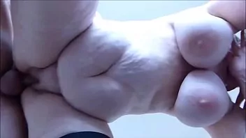 Reife Amateur BBW mit riesigen Titten von hinten gefickt