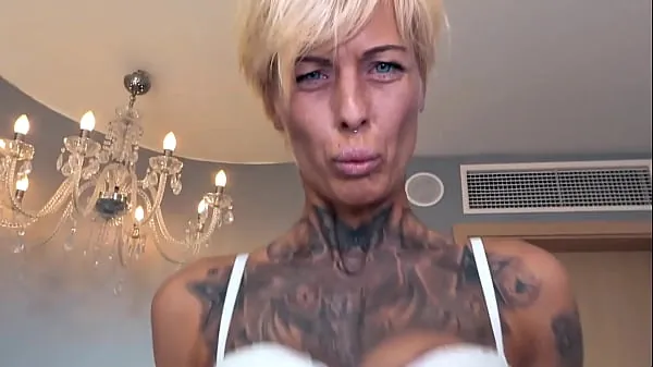Heißer Hotelsex mit deutscher Amateur-MILF
