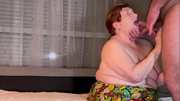 ONLYPERVS - AMATEUR-OMA-PORNO: BLOWJOB-SPERMA-SCHLUCK-SESSION MIT ALTER FRAU 1 von 3