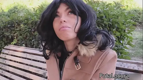 PutaLocura ? Die sexy junge Spanierin Dayana nimmt Torbes Herausforderung an und schluckt sein Sperma, während sie erwischt wird